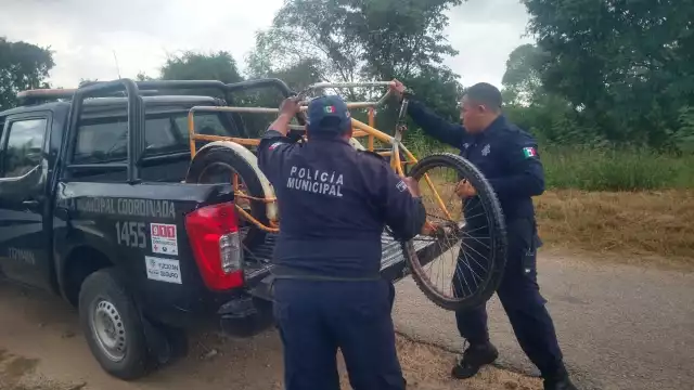 Policía aseguraron triciclo del abuelito junto a otros vehículos