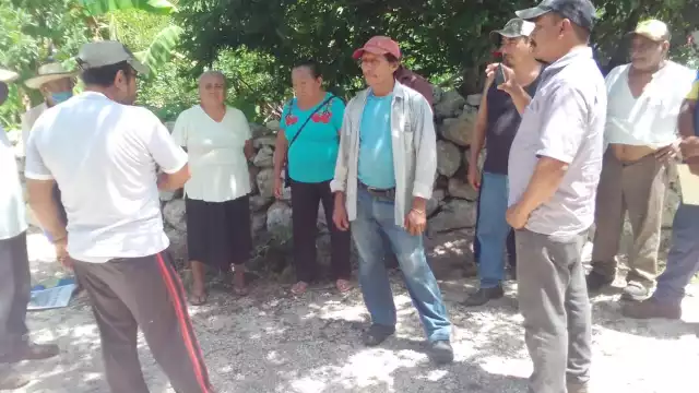 La bala le atravesó en el estómago y salió por su espalda