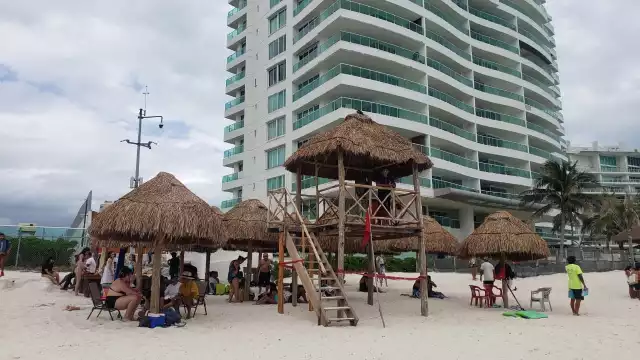 Los arenales lucieron llenos este sábado