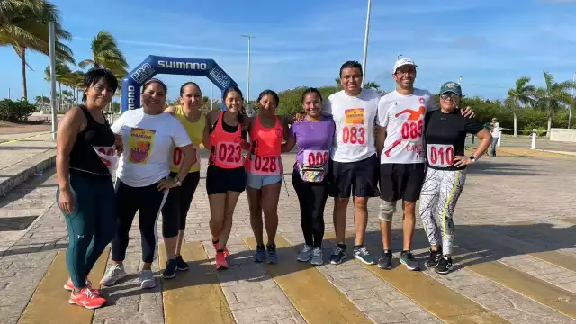 El comité organizador entregó premios en especie a los tres primeros lugares de cada categoría