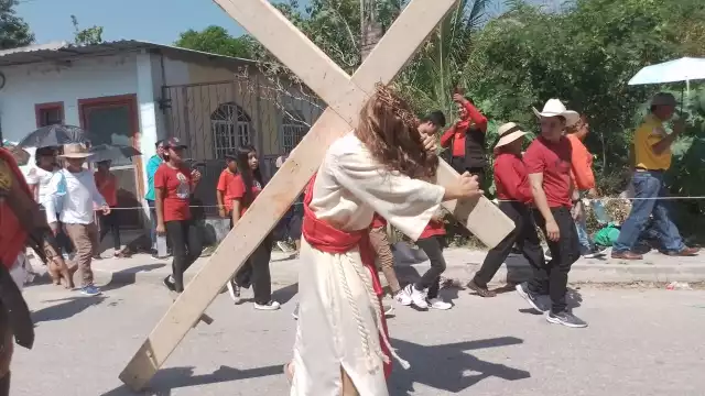 Se registró gran afluencia de feligreses en el Viacrucis municipios de Campeche