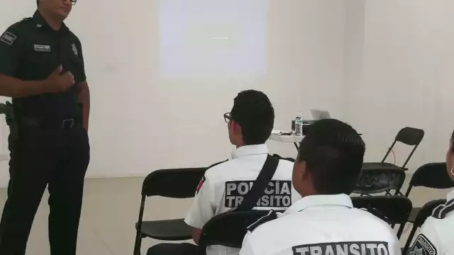 El caso de la mujer policía fue puesto a disposición del Ayuntamiento, sin afectar sus derechos laborales