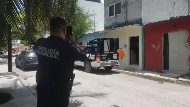 Los servicios de emergencia convencieron a la mujer de no aventarse