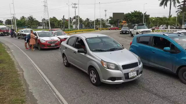 En el choque solamente se registraron daños materiales
