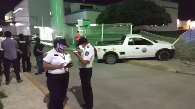 Guardias de seguridad del hospital, fueron quienes dieron aviso a las autoridades