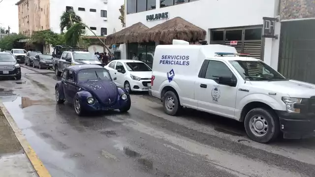 Al hotel llegó los cuerpos de emergencia y el Servicio médico forense para iniciar con las diligencias Foto: Rafael García