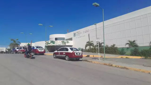 Cristian M.J recibió al menos siete puñaladas por un parroquiano que logró darse a la fuga