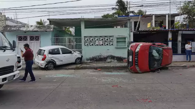 Seguridad Pública y protección civil arribaron a la zona