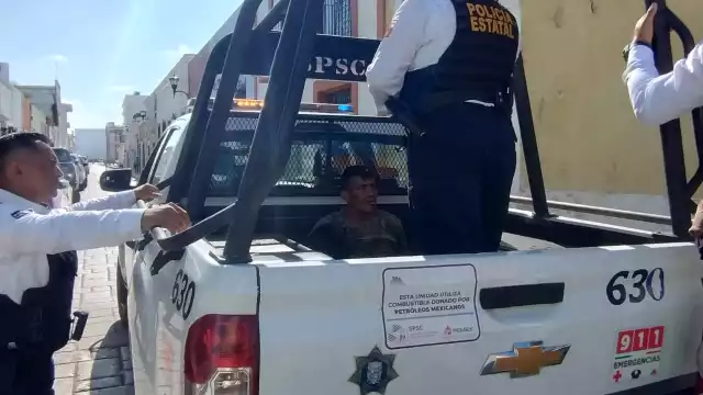 El hombre fue detenido por la policía cuando intentaba darse a la fuga