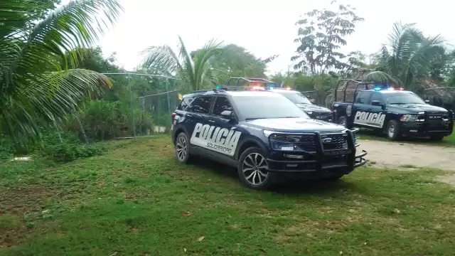 Elementos de Seguridad Pública Municipal qué acordonaron la zona en espera de la Fiscalía General del Estado