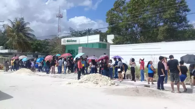 Las tarjetas para cobrar la Beca Benito Juárez se entregan a estudiantes de Candelaria, Campeche
