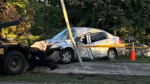El conductor fue trasladado de emergencia a un hospital de Mérida