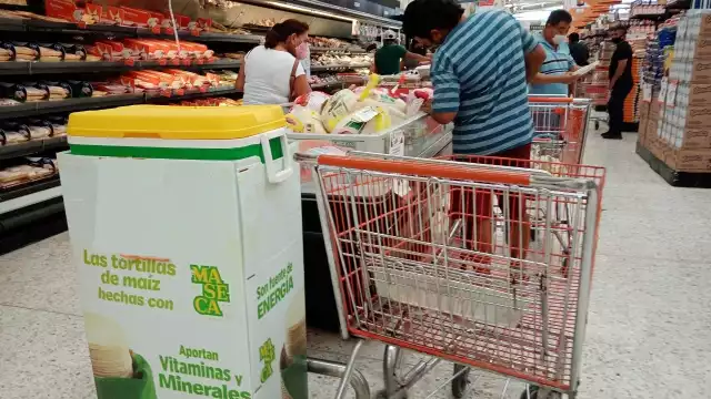 El precio de la canasta básica en el supermercado Chedraui de Playa del Carmen supera los mil pesos