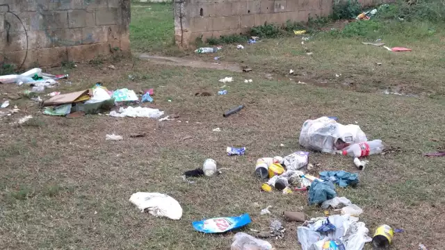 Zonas habitacionales también son usadas como basureros en los terrenos baldíos