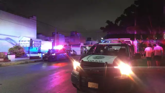 Ambas personas fueron trasladadas a hospitales para su tratamiento médico Foto: Jazmín Rodríguez