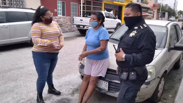 Agentes policiacos llevaron a la mujer a denunciar el hecho al Centro de Justicia para la Mujer