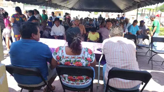 En una reunión, los activistas asumieron la responsabilidad de velar por la defensa del agua y las tierras de Kinchil