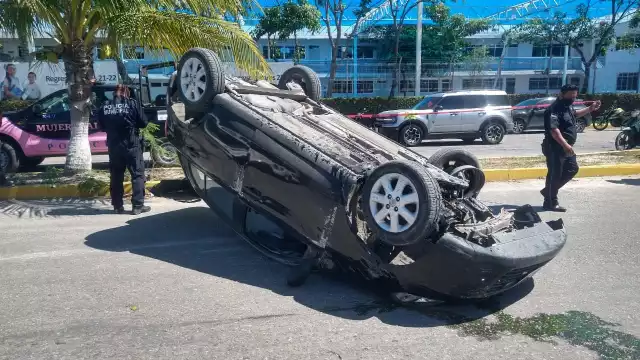 El hombre se desmayó al volante en un fraccionamiento de Ciudad del Carmen