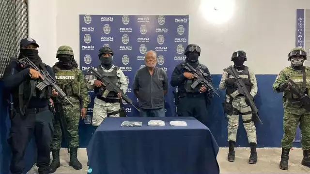 El hombre de 65 años portaba 12 bolsas del enervante