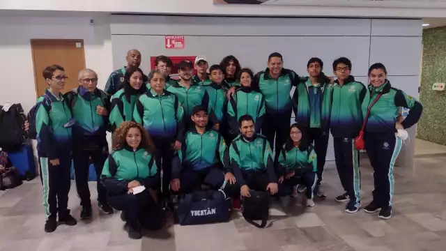 La primera parte de la delegación de karate yucateca arribó este martes a La Paz, BCS. Foto: Marco Sánchez