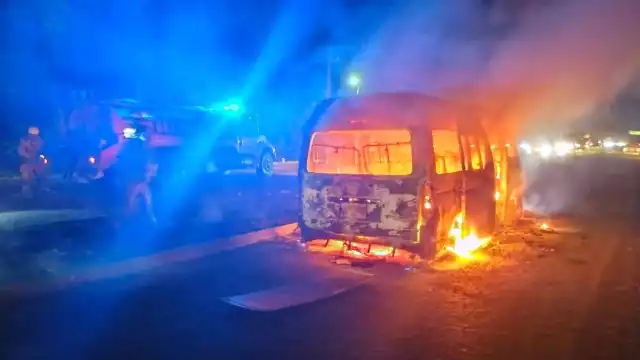 Una persona fallecida, un menor de edad con quemaduras en más del 70% de su cuerpo y un adulto con quemaduras leves fue el saldo de un accidente registrado en la carretera Chetumal-Bacalar,
