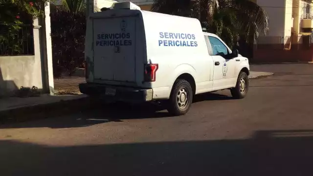 Los familiares al despertar lo encontraron suspendido de una soga al interior de su habitación