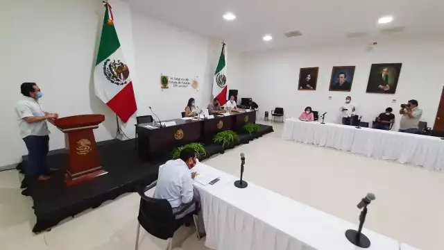 La Ley de Derechos Lingüísticos del Estado de Yucatán es presentada por la bancada de Morena. Foto: Luis Payán