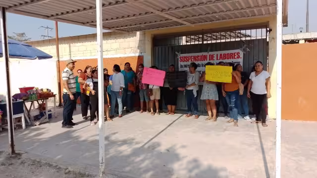 Los padres de familias exigen medidas para evitar los robos en las escuelas