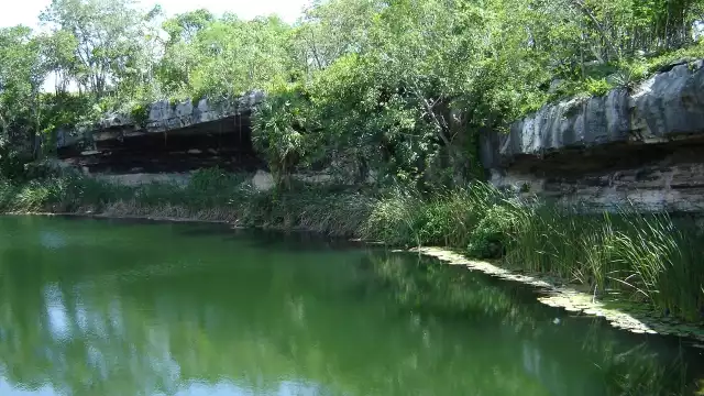 El cenote Sabak-Ha se encuentra en el municipio de Sacalum en Yucatán