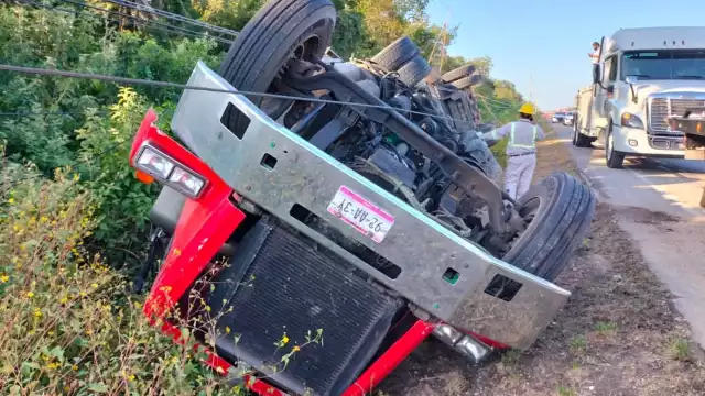 El chofer de la unidad se dio a la fuga luego del incidente