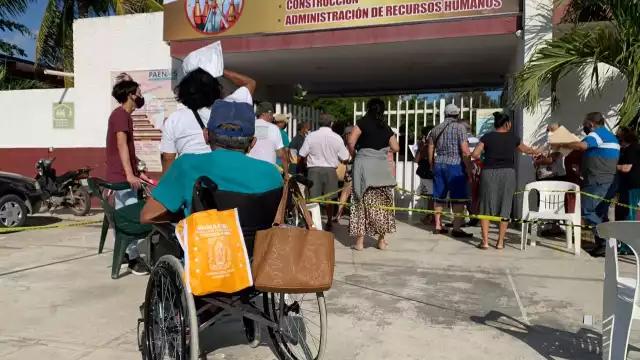 Desde temprano se inició la vacunación