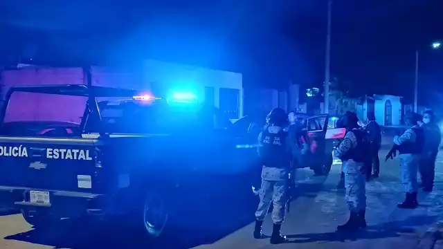 Debido a los golpes y a la lesión que tenía en la frente, el sujeto fue llevado a las instalaciones del Hospital General