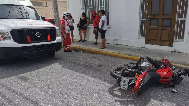 El motociclista sufrió lesiones leves. Foto: Ricardo Jiménez