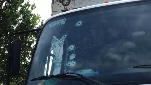 El trabajador fue trasladado a un hospital debido a la gravedad de sus heridas Foto: Julio Mena