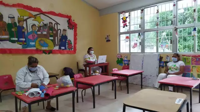 Los niños que acuden en forma presencial están divididos, una parte lo hace los lunes y miércoles