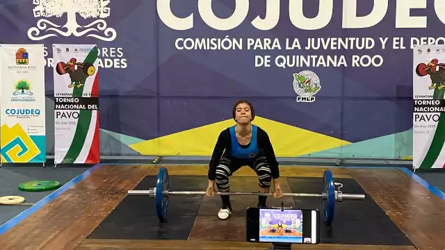 En la categoría de Primera Fuerza, Bredni Roque se alzó con 3 oros y Mariana García con 3 medallas de bronce