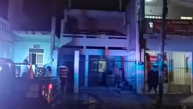 El incidente ocurrió cerca de las 10 de la noche de ayer y contó con la presencia de todos los vecinos afectados