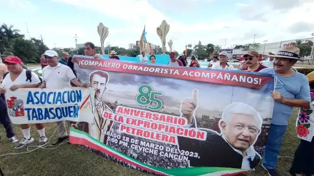 En punto de las 17:30 se congregaron en la glorieta El Ceviche para expresarle su apoyo al presidente y a la cuarta transformación