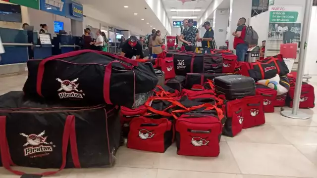 Los Piratas de Campeche viajaron a Puebla desde el aeropuerto de Mérida