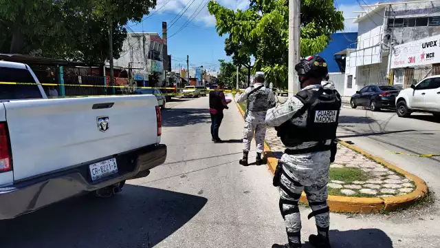Ciudad del Carmen vivió una jornada violenta con dos atentados armados contra líderes sindicales de pochimóviles.
