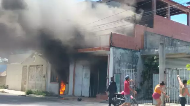 Los hombres llegaron lanzando amenazas al dueño del bar