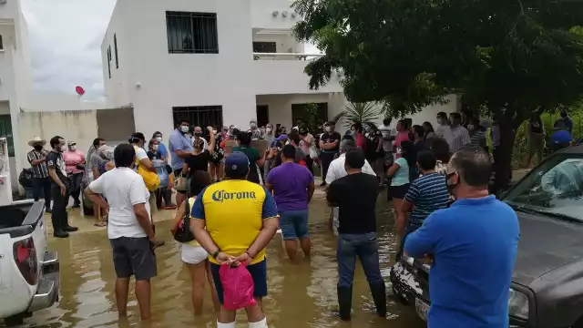 Vecinos acusan que ni Sadasi, ni el ayuntamiento han resuelto nada. Foto: David Rico