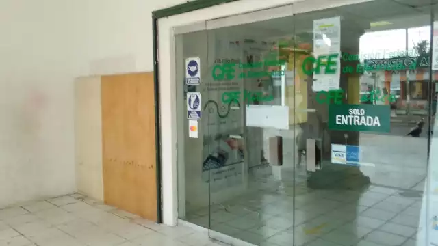 La CFE no informó cuánto tiempo estará cerrada la sucursal de Gonzalo Guerrero debido a la remodelación sus oficinas
