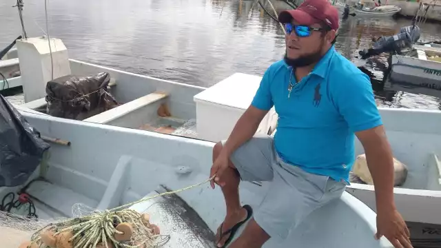 Pescador del litoral Oriente de Yucatán narran sus experiencias como hombres de mar