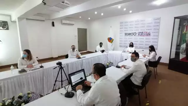 El Consejo General del IEQROO en sesión extraordinaria, aprobó los acuerdos del financiamiento para candidatos independientes