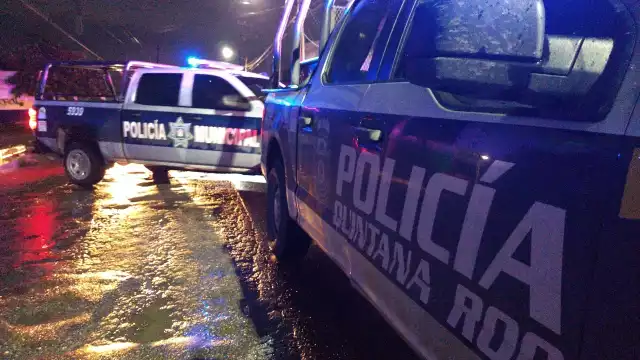 Durante su traslado, la unidad chocó en Xcalacoco