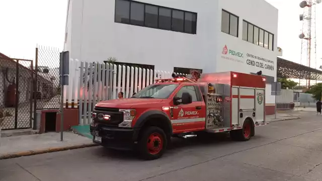 Una mochila abandonada en el hospital regional de Pemex en Ciudad del Carmen provocó una intensa movilización de cuerpos de emergencia