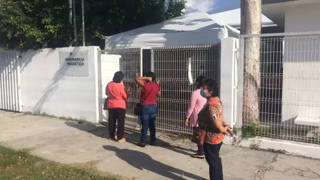 El personal de salud sigue siendo inoculado