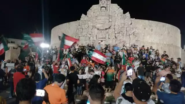 Celebran triunfo de Leones de Yucatán en Mérida: EN VIVO