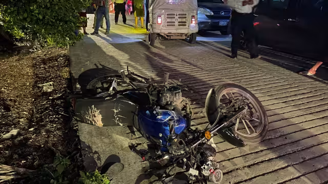 Un choque entre una motocicleta y un mototaxi ocurrió en la colonia San Isidro de Hopelchén